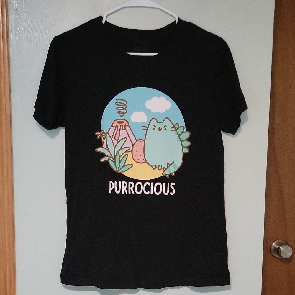 Pusheen Graphic T-Shirt